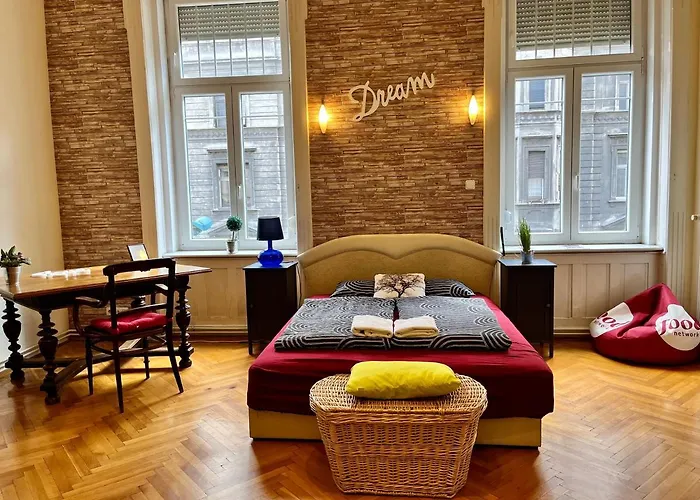 Zen Hostel by Central Market Boedapest